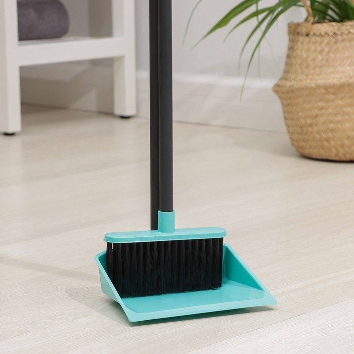 Щётка для пола с совком «Практик», цвет МИКС Щётка для пола с совком «Практик», цвет МИКС