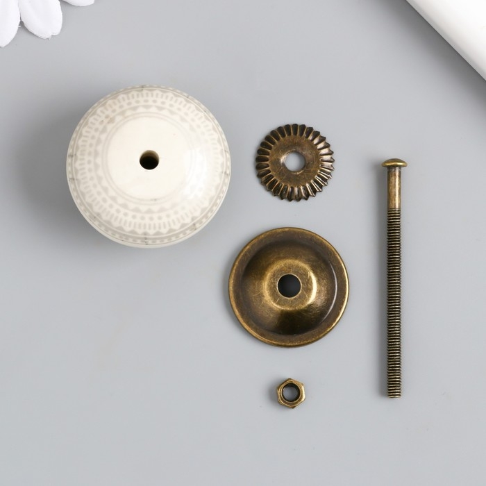 Ручка для шкатулки керамика, металл Ручка для шкатулки керамика, металл "Геометрический узор" бело-серая 4,1х4,1х6 см