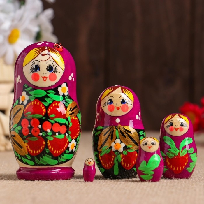 Матрёшка «Божья коровка», фиолетовый платок, 5 кукольная, 9-11 см Матрёшка «Божья коровка», фиолетовый платок, 5 кукольная, 9-11 см