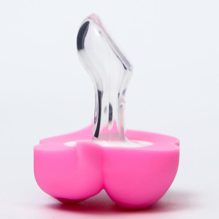 Пустышка силиконовая ортодонтическая «Кошечка Софи»,от 6 мес., с колпачком