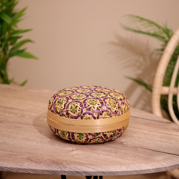 Шкатулка с крышкой плетёная, из бамбука 20х20х11 см Шкатулка с крышкой плетёная, из бамбука 20х20х11 см