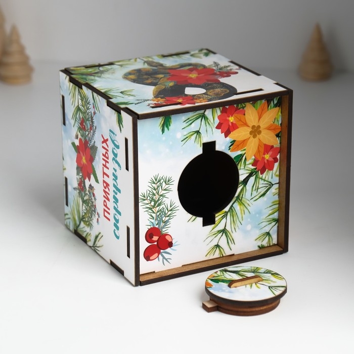 Копилка куб  Копилка куб "Змея. Приятных сюрпризов" 10х10х10 см