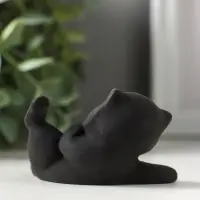Фигурка керамика &laquo;Котик с лапкой&raquo;, 7 см, чёрный