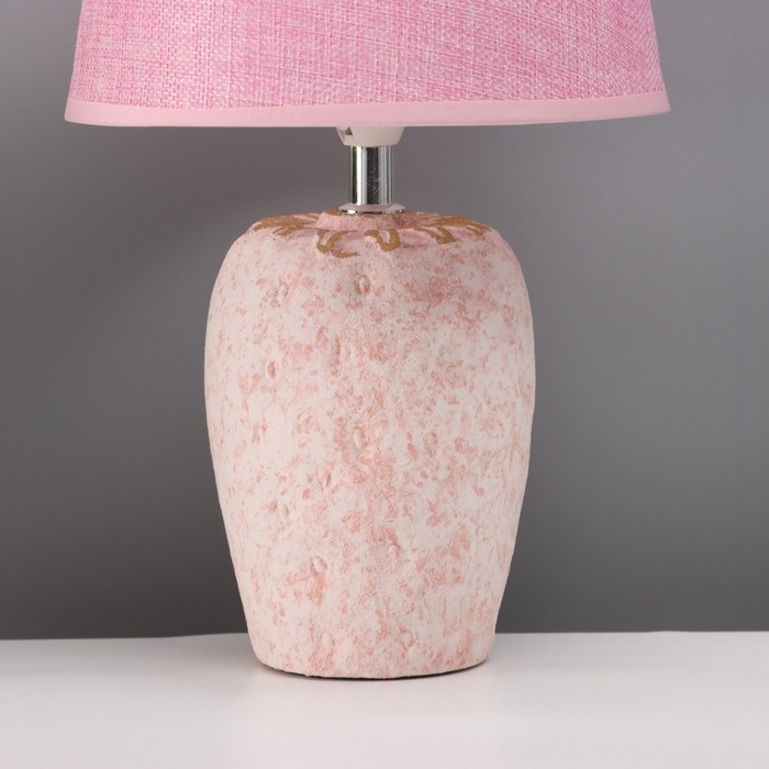 Лампа настольная Лампа настольная "Кира" 1х40Вт Е14 розовый 20х20х34см