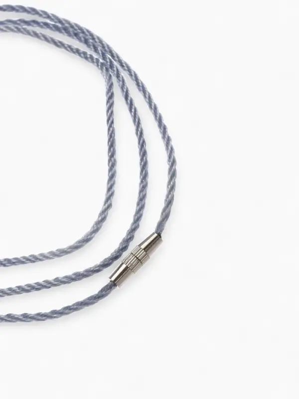 Шнурок гайтан 60 см d=2 мм, цвет серебряный, винтовой замок серебро Шнурок гайтан 60 см d=2 мм, цвет серебряный, винтовой замок серебро