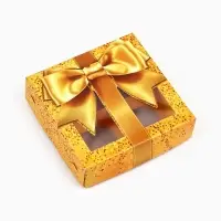 Коробка под 4 конфеты со скретч-слоем &laquo;Бант&raquo;, 10.5&times;10.5&times;3.5 см