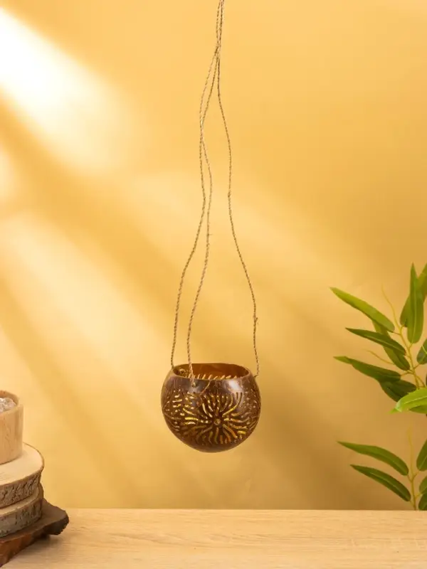 Подсвечник подвесной из кокоса, 9-12 см, коричневый Подсвечник подвесной из кокоса, 9-12 см, коричневый