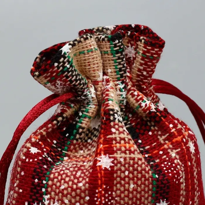 Мешочек подарочный холща «Сказка в лесу», снежинки, 10 х12 см +/- 1.5 см Мешочек подарочный холща «Сказка в лесу», снежинки, 10 х12 см +/- 1.5 см