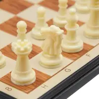 Магнитные шахматы &laquo;Шахматы&raquo; из пластика, компактные 24&times;24 см