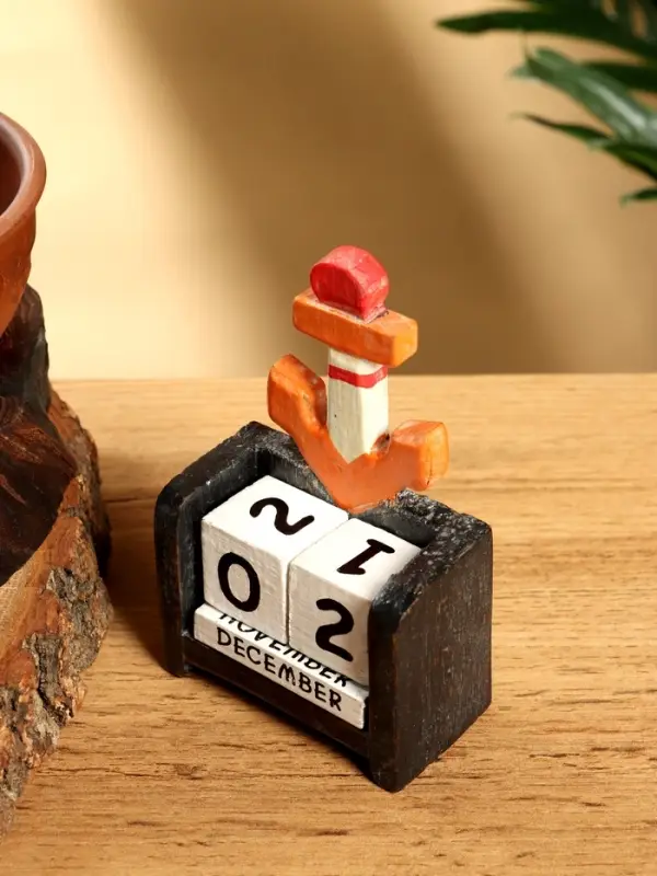 Календарь настольный &laquo;Якорь&raquo;, 7&times;4&times;10 см, дерево, чёрно-коричневый