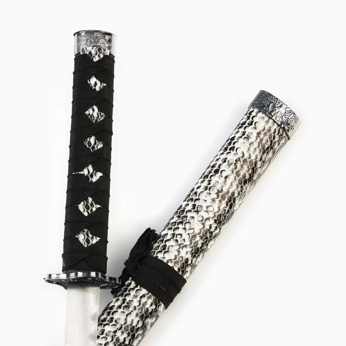 Макет оружия &laquo;Сувенирная катана. Премиум&raquo;, на подставке, серые ножны под змеиную кожу, 89 см
