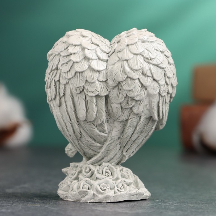 Фигура  Фигура "Младенец спит в крыльях" слоновая кость, 8х5х5см