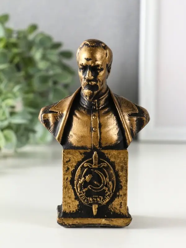 Бюст &laquo;Дзержинского Ф.Э.&raquo;, фигурка гипс, 12&times;7.5&times;4.5 см