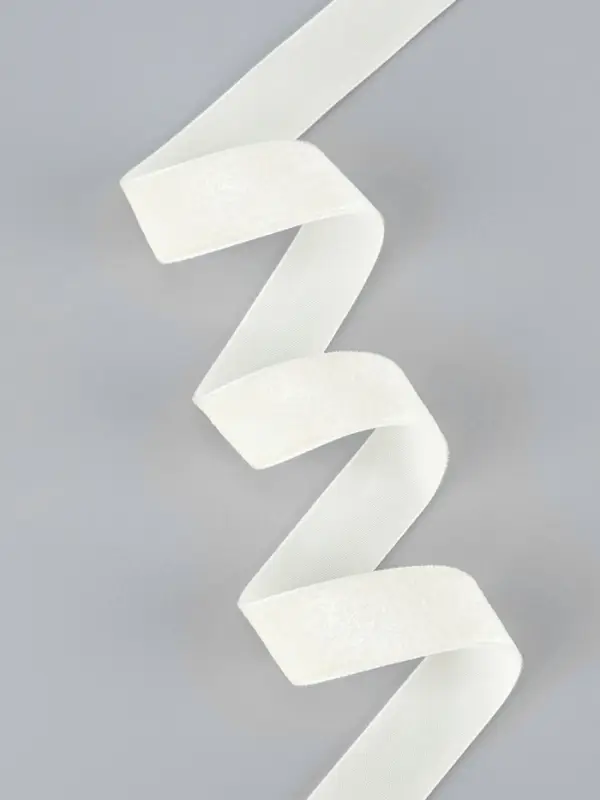 Лента бархатная, 20 мм, 18&plusmn;1 м, молочная №04