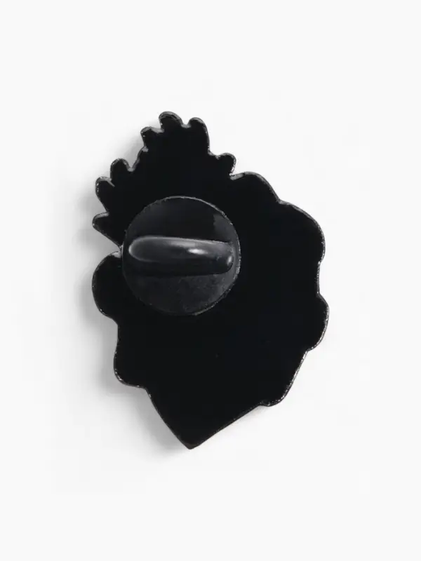 Значок &laquo;Сердце&raquo;, объятие, красный в чёрном металле