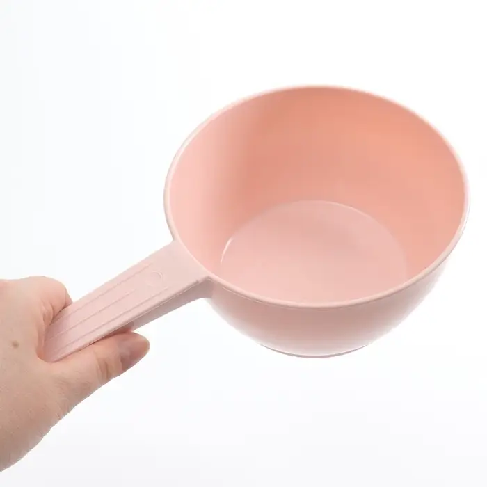 Ковш пластиковый для купания и мытья головы, детский банный ковшик, 1 л., розовый