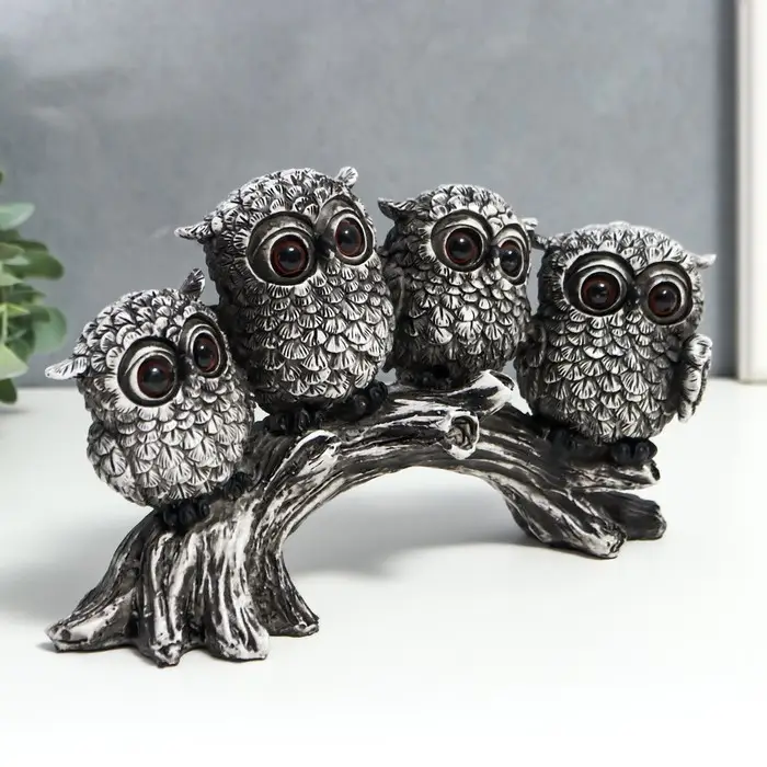 Сувенир полистоун "Четыре маленьких совёнка с большими глазами на ветке" 13х22х7 см