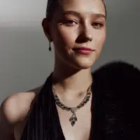 Набор 2 предмета: серьги, колье &laquo;Листопад&raquo;, ромб, изумрудно-белый в серебре, 45 см