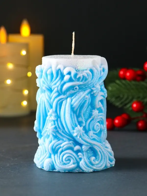 Свеча новогодняя столбик  Свеча новогодняя столбик "Резная" голубой