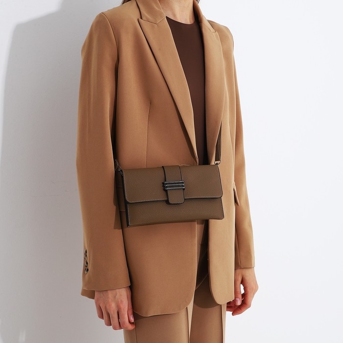 Сумка-клатч на магните, длинный ремень, цвет бежевый Сумка-клатч на магните, длинный ремень, цвет бежевый