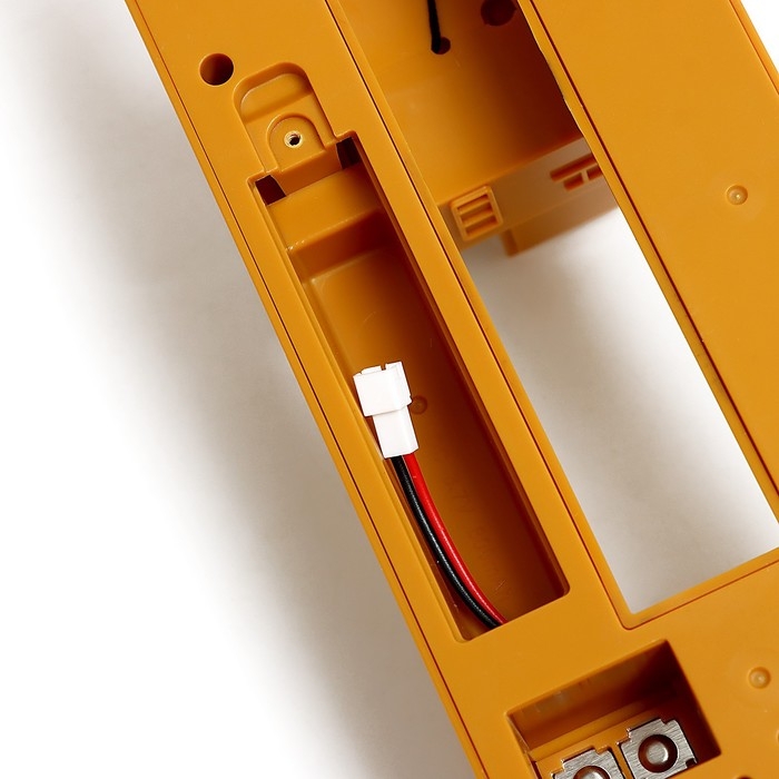 Кран на радиоуправлении «Козловой», работает от аккумулятора Кран на радиоуправлении «Козловой», работает от аккумулятора