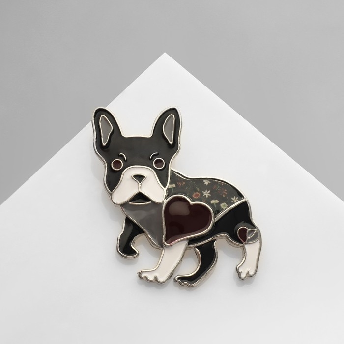 Брошь «Бульдог» французский с сердечком, цветная в серебре Брошь «Бульдог» французский с сердечком, цветная в серебре