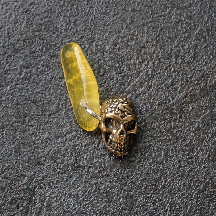 Брелок-талисман  Брелок-талисман "Череп", натуральный янтарь
