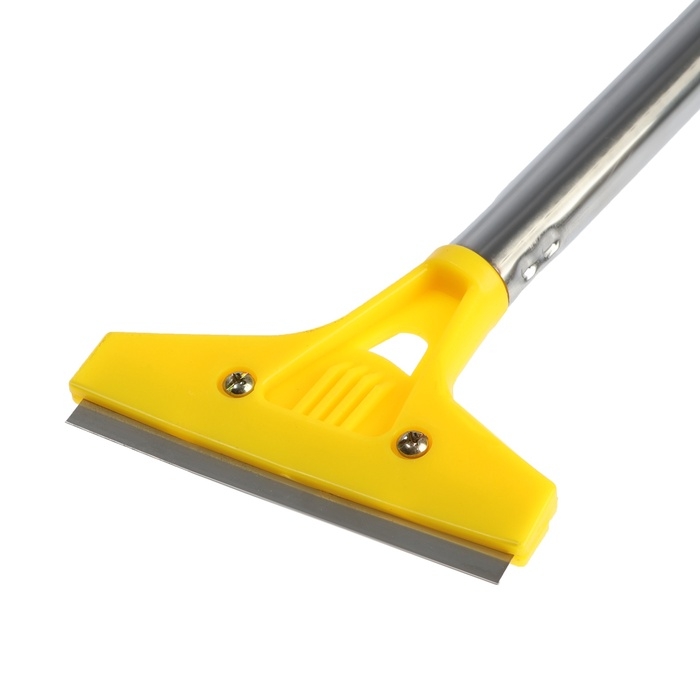 Скребок ТУНДРА, фиксированное лезвие 100 мм, металлическая обрезиненная рукоятка 300 мм