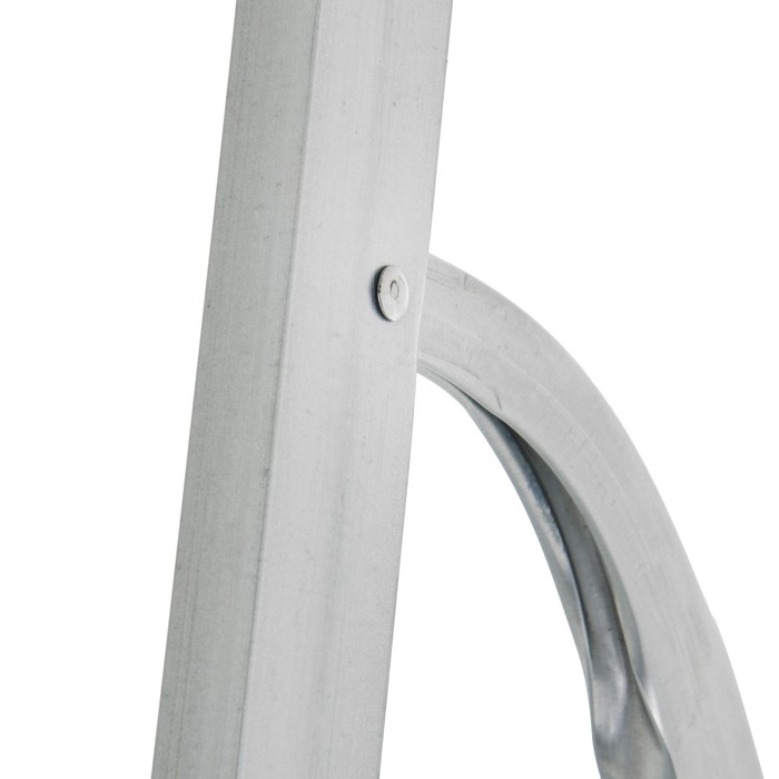 Стремянка ТУНДРА, оцинкованная, 8 ступеней Стремянка ТУНДРА, оцинкованная, 8 ступеней