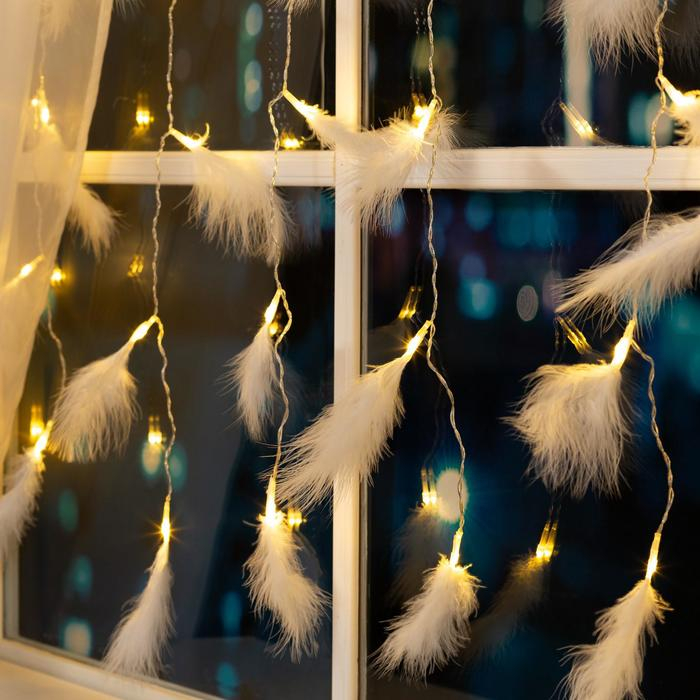 Гирлянда «Занавес» 3 × 1.4 м с насадками «Перья», IP20, прозрачная нить, 80 LED, свечение тёплое белое, 8 режимов, 220 В