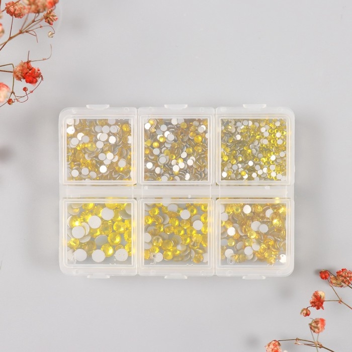 Декор для творчества стекло Декор для творчества стекло "Стразы. Жёлтый" d=2-4,8 мм н-р 1188 шт 6х8х1,5 см