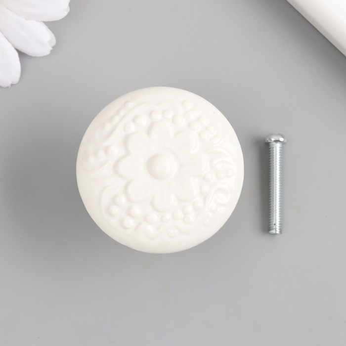 Ручка для шкатулки керамика, металл Ручка для шкатулки керамика, металл "Цветок" белая 4,4х4,4х3,4 см