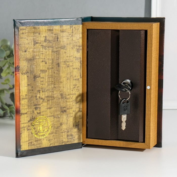 Сейф-книга дерево кожзам Сейф-книга дерево кожзам "Сочи" 3D тиснение 21х13х5 см