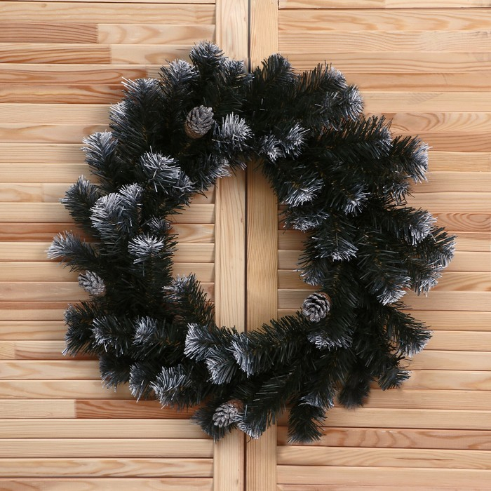 Венок Венок "Рождественский" белоснежный (с серебряными шишками) 55 см