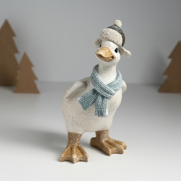 Сувенир полистоун Сувенир полистоун "Гусь в шапке-ушанке и шарфе" 11,5х12,5х20 см
