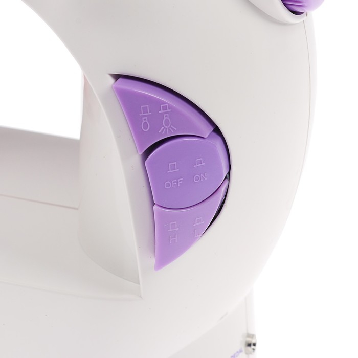 Швейная машинка Luazon LSH-03, 6 Вт, полуавтомат, 2 скорости, 4xАА или 220 В, белая Швейная машинка Luazon LSH-03, 6 Вт, полуавтомат, 2 скорости, 4xАА или 220 В, белая