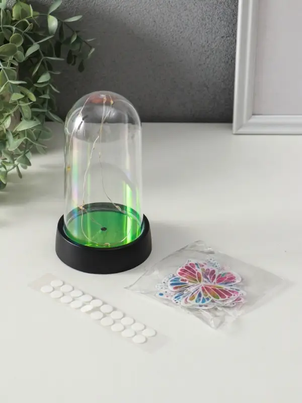 Сувенир пластик Сувенир пластик "Бабочки на колбе" LED 2хAG13 + наклейки бабочки 8,5х8,5х15 см