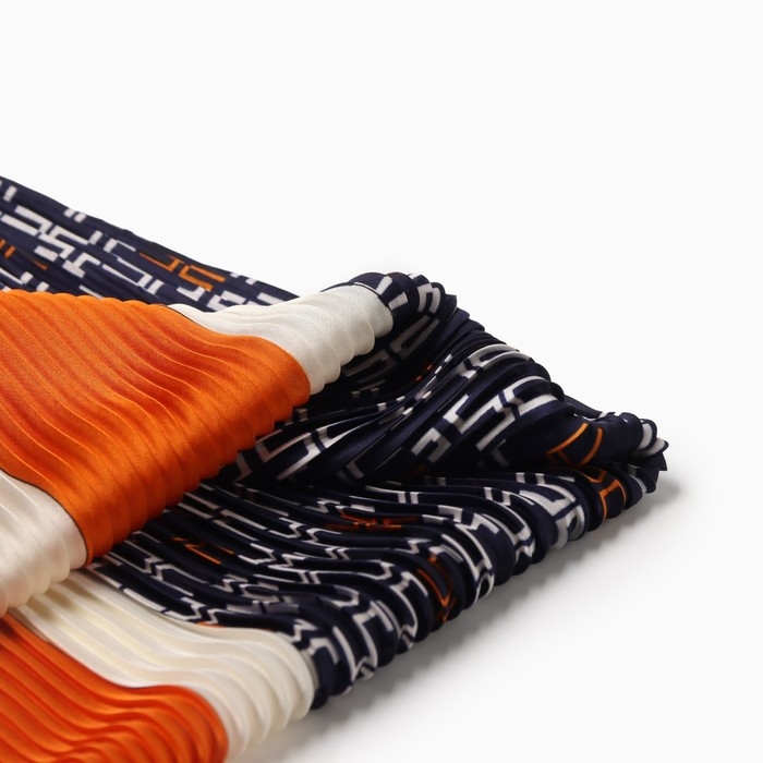 Плиссированный женский платок MINAKU, 70*70, цв.темно-синий Плиссированный женский платок MINAKU, 70*70, цв.темно-синий