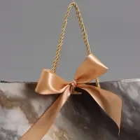 Пакет подарочный "Мрамор" , с бантиком , 28 х 20 х 10 см