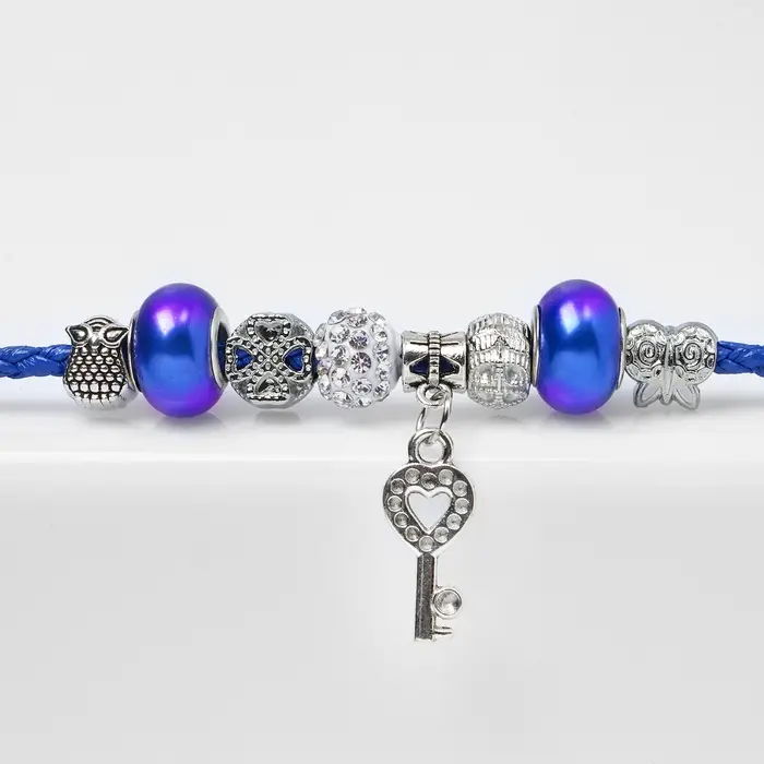 Браслет ассорти «Марджери» бусины с ключиком, цвет бело-синий в серебре, L=19 см