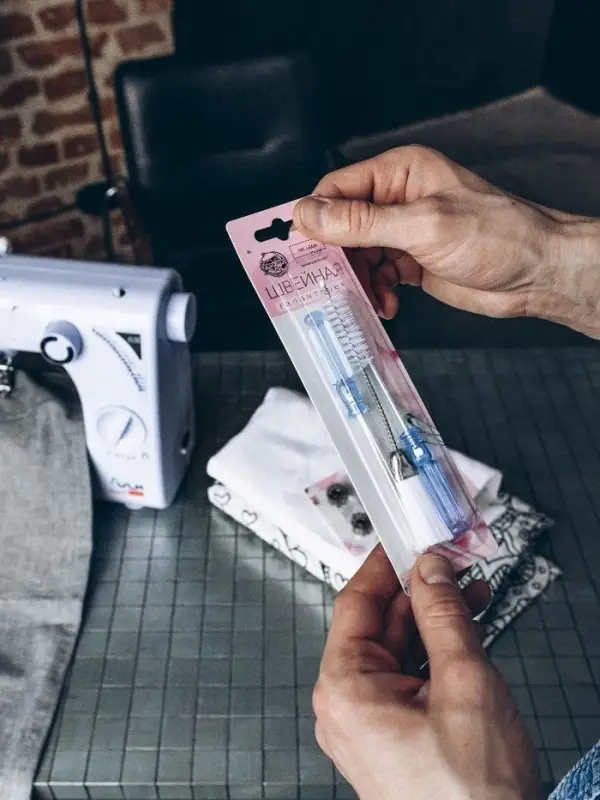 Сервисный набор для швейных машин, 3 предмета: отвёртка 2 шт., щётка