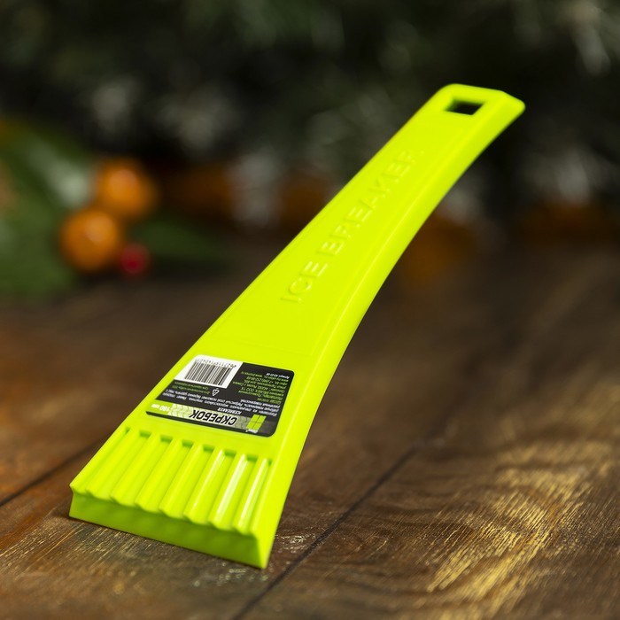 Подарочный набор автолюбителя Grand Caratt Подарочный набор автолюбителя Grand Caratt "Зимний": Скребок, размораживатель замков, ароматизатор, смазка