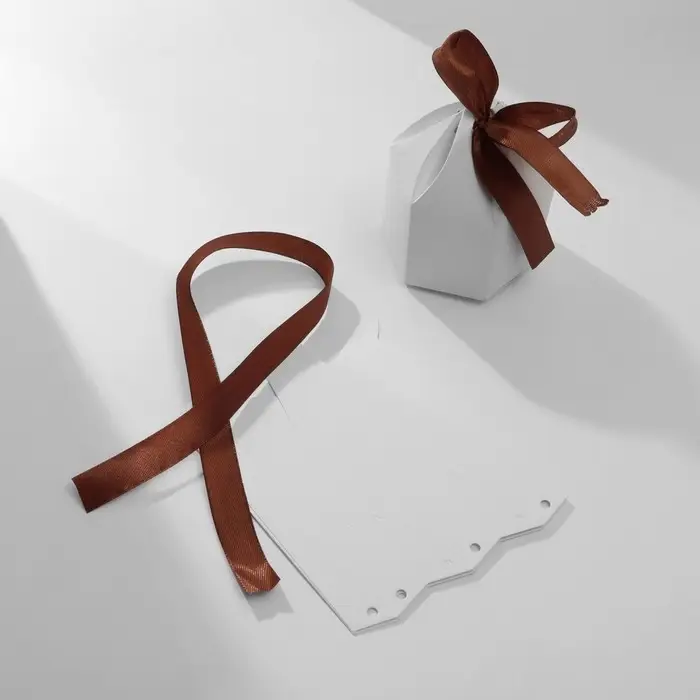 Коробочка подарочная складная «Купол» 4×4×5.5, бело-коричневый