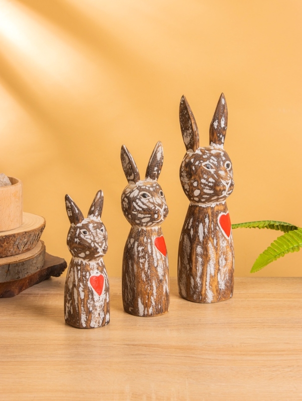 Набор сувенирный Набор сувенирный "Зайцы с сердечком" дерево, h - 25,20 и 15 см, цв. коричневый