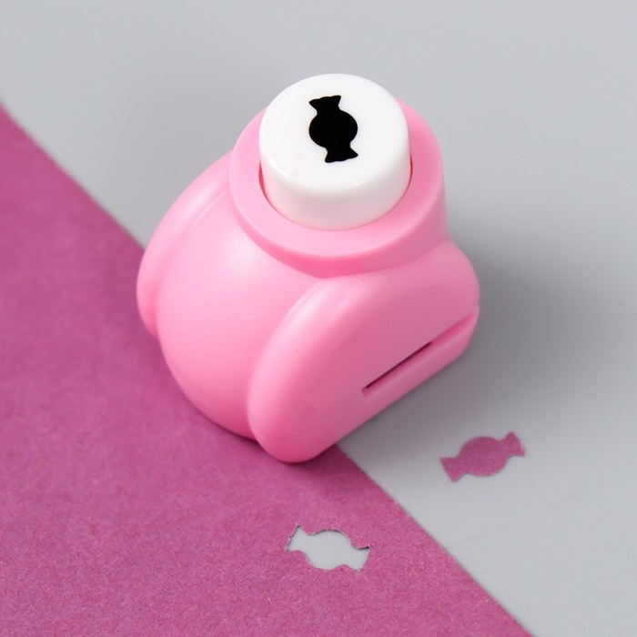 Набор для скрапбукинга Набор для скрапбукинга "Средняя волна" ножницы фигурные 13,5см+4 дырокола d=1,2см 11,2х18 см 94115