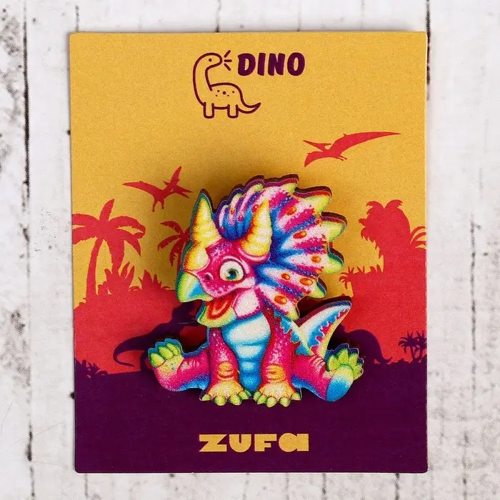 Деревянный значок «Трицератопс» Деревянный значок «Трицератопс»