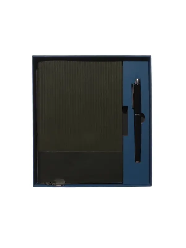 Ежедневник недатированный формат А5, 80л, линия, с ручкой, подар коробка, Зеленый