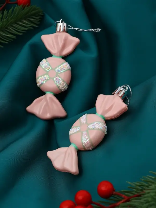 Набор украшений пластик 34 шт Набор украшений пластик 34 шт "В гостях у Деда Мороза"