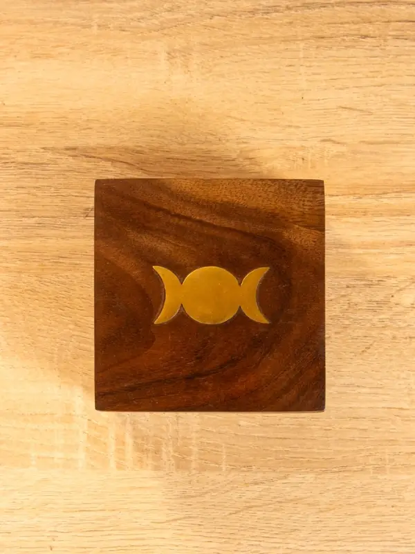 Шкатулка  Шкатулка "Фазы Луны" 10х10х6 см, дерево шишам