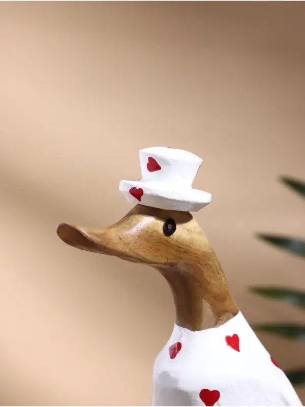 Сувенир &laquo;Утка в сердечках&raquo;, 27 см, дерево